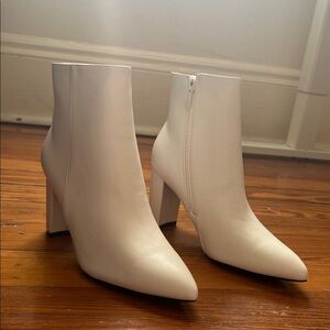 Dream Pairs White Ankle Booties